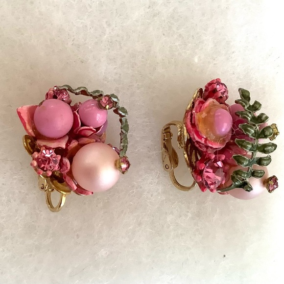 Vintage pink rhinestone and pearl earrings - Picture 3 of 3
